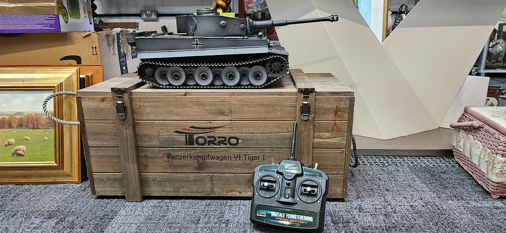 Lot 484: Large Torro 1/16 RC Tiger I radio-controlled tank...