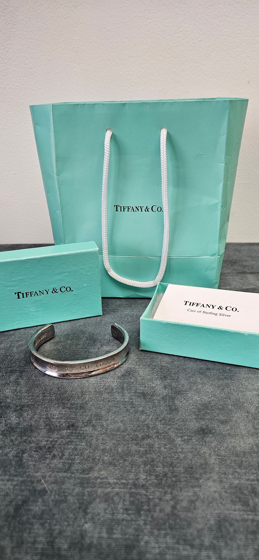 Lot 506: Tiffany & Co. 925 silver bangle/ cuff bracelet