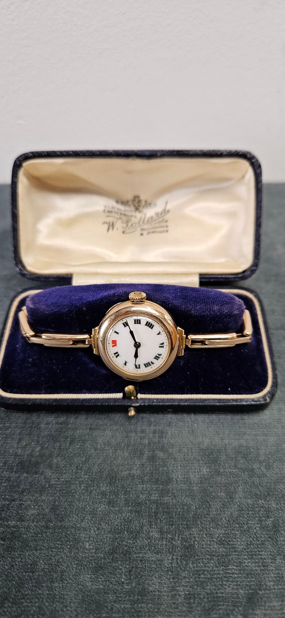 Lot 507: 9ct Yellow gold ladies wrist watch - 12g...