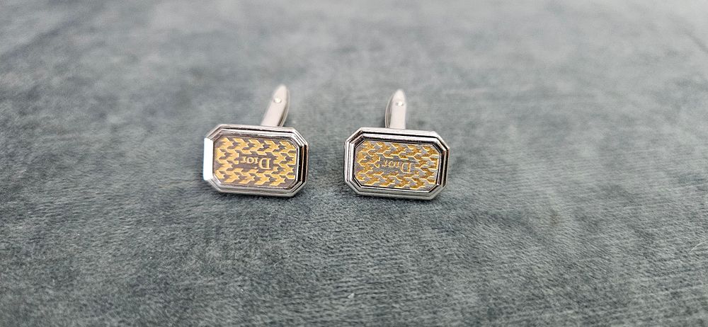 Lot 529: Pair of Christian Dior cufflinks