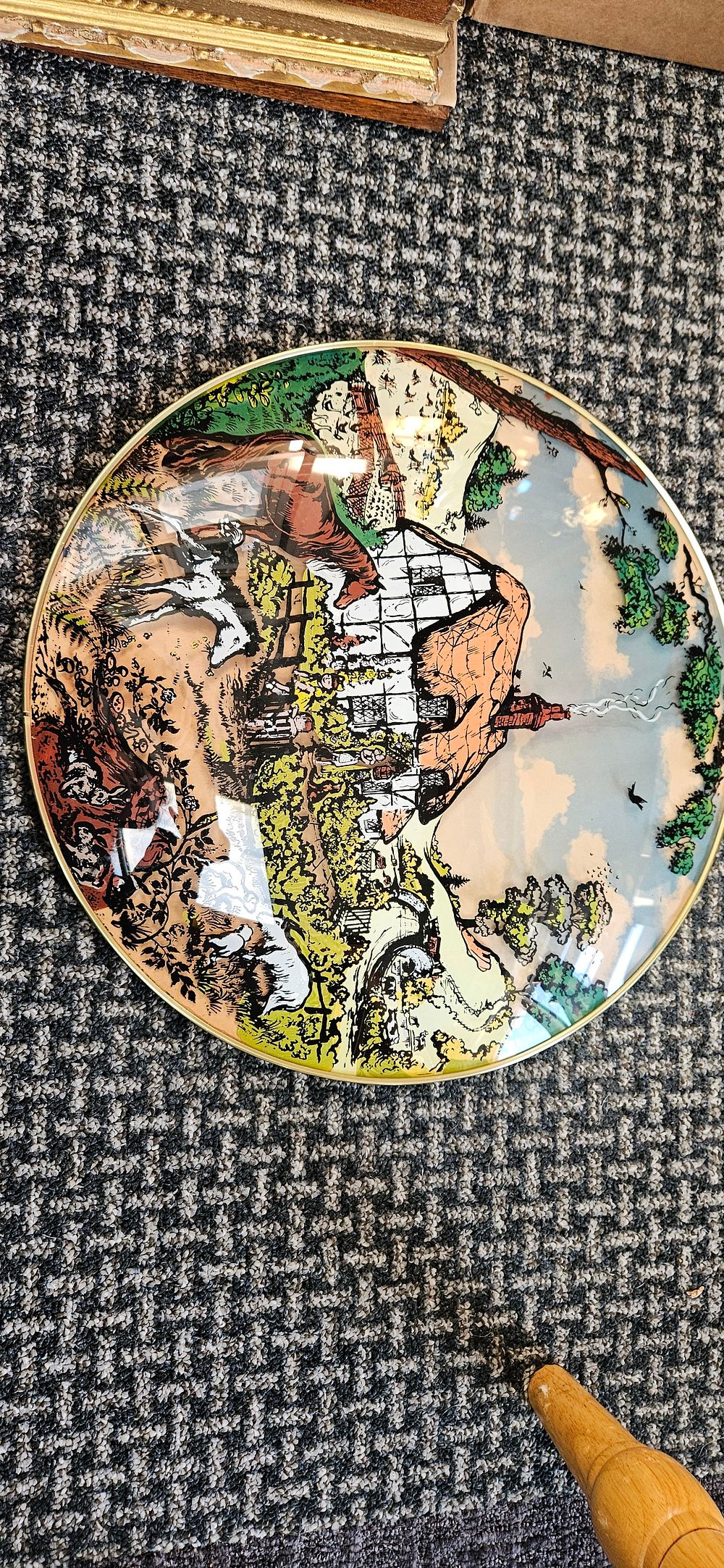 Lot 712: Convex horse and cottage wall hanging picture