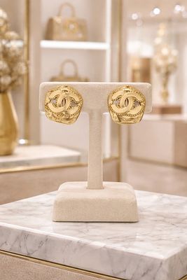 CHANEL CC DIAMOND SHAPE CLIP ON EARRINGS GOLDTONE. Chanel CC Diamond-Shaped Clip On Earrings 