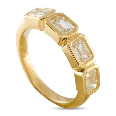 LB EXCLUSIVE 18K YELLOW GOLD 2.15CT DIAMOND RING A. A series of sparkling Diamonds totaling 2.15 