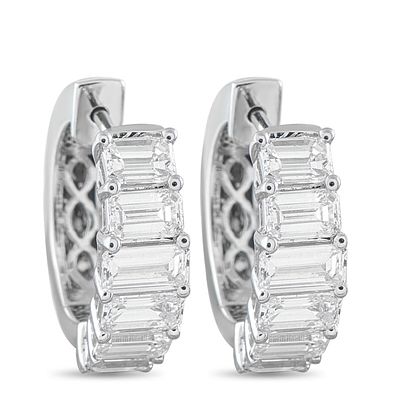 18K WHITE GOLD 1.85CT DIAMOND EARRING. These classically elegant earrings will put the perfect 