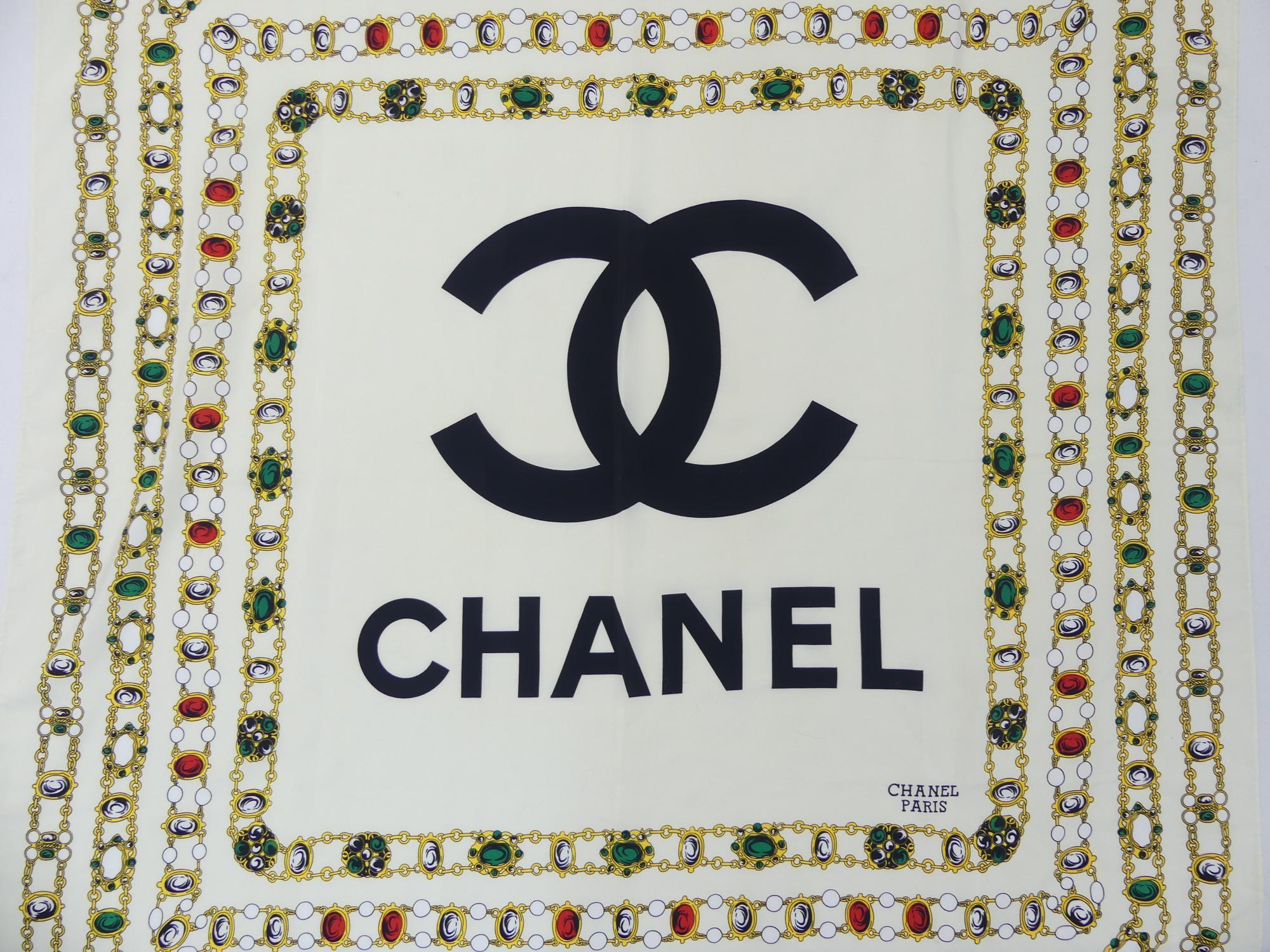 Denise Ryan Auctions | JUNE 29TH ACCESSORIES, CLOTHING, LINENS, AND MORE