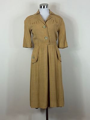 Vintage 1950s Linen Shirtwaist. approx. B 35", W 27", seam opening at armscye, see photos