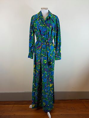 Vintage 1970s Printed Maxi Dress. w/ original belt, B 40" W 36" good condition, see photos