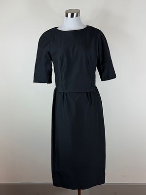Vintage Early 1950s Vintage Wool Day Dress. approx. B 38", W 28" good condition fraying at hem 