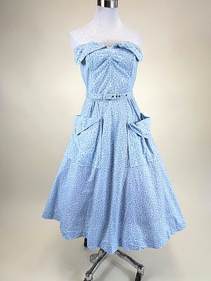 VINTAGE 1950s STRAPLESS PRINTED COTTON SUMMER DRESS. w/ original belt, B 36", W 26", seam 