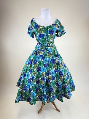 VINTAGE 1950s PRINTED SILK AFTERNOON DRESS. B 38", W 24", few very light small spot stains but 
