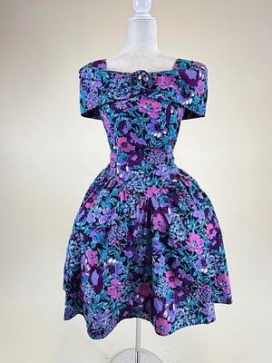 VINTAGE 1980s PRINTED COTTON PARTY DRESS. B 32", W 29", good condition