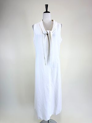 J. PETERMAN SILK & LINEN BLEND SUMMER DRESS. B 42", W 40", good condition