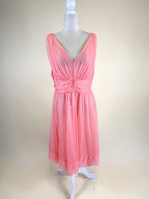 VINTAGE 1960s SHADOW LINE BABYDOLL SLIP. B 40", W 34", good condition