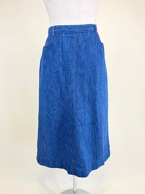 VINTAGE 1980s DENIM SKIRT. W 29", L 30", good condition