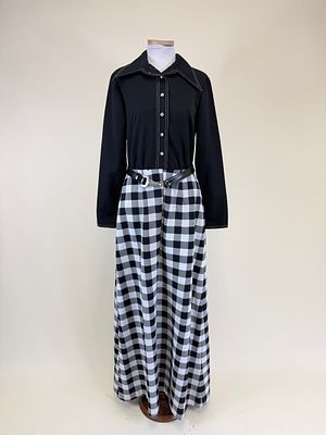 VINTAGE 1970s SHIRTWAIST. w/ original belt, B 36", W 28", good condition