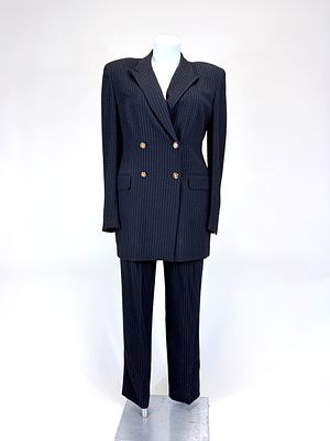ESCADA PANT SUIT, 1980s. jacket SH-SH 19", L 33", pant W 32", good condition, see photos. 