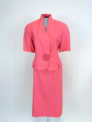 CORAL LINEN WEAVE SKIRT SUIT, 1980s. SH-SH 18.5", L 22", skirt W 30", L 27.5", pilling, see 