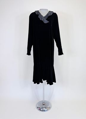 ALBERT NIPON BLACK VELVET & MOIRE PARTY DRESS, 1980s. SH-SH 16.5", B 35", good condition, see 
