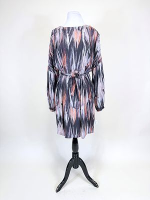 MARIMEKKO FEATHER PRINTED TUNIC DRESS, MODERN. B 60", W 60", includes matching tie belt. Good 