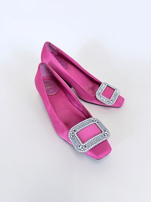 BELLE VIVIER PINK SATIN PILGRIM PUMPS. Originally designed 1965, size 38, some fading, good 
