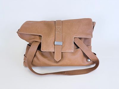 TIGER OF SWEDEN LEATHER SHOULDER BAG. Few scuffs, wear at corners, see photos