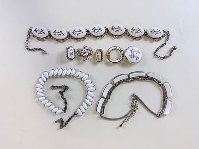 LARGE LOT OF VINTAGE COSTUME JEWELRY. Including damascene earrings &amp; bag of hand painted 