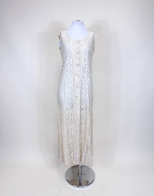 WOVEN LACE BEACH COVER UP, 1970s. B 34", W 32". Good condition.