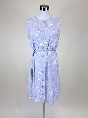 EMBROIDERED LILAC LINEN WEAVE PARTY DRESS, 1950s. B 38", W 36", includes original corded tie 