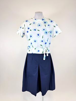 PRINTED BLOUSE & NAVY BERMUDA SHORTS, 1960s-1970s. Blouse B 38", W 35", Shorts W 28", L 26.5. 