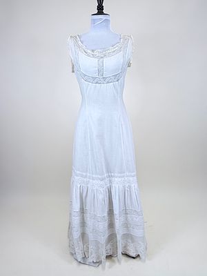 ANTIQUE COTTON & LACE CHEMISE, 1910. B 36", W 30", tiny spot stains to skirt &amp; lace, see photos
