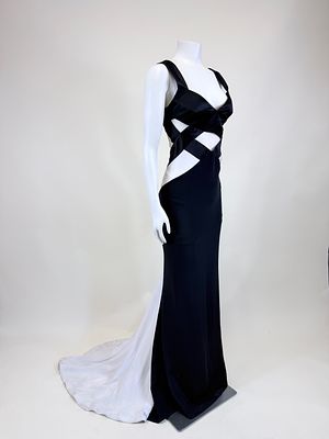 LORENA SARBU CELEBRITY WORN SILK CREPE EVENING GOWN, FALL 2014. Worn by Shaun Robison at the 