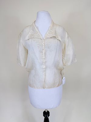 EMBROIDERED ORGANDY BLOUSE, c. 1910. Small hole left shoulder, heavy discoloration, see photos