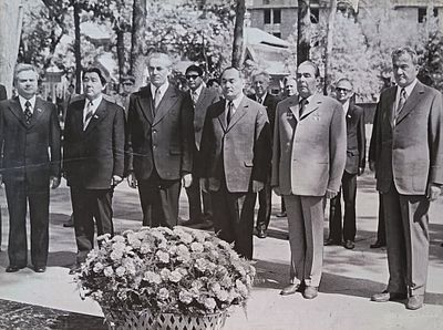 Ген. сек. Л.И. Брежнев и Первый сек. ЦК Компартии Казахской ССР Д.А. Кунаев во время церемонии 