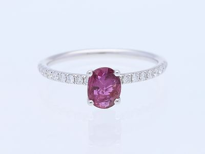 Ring 0,97 ct. Ruby, Diamonds 750 White gold 18 kt. IGI certificate. Product Description: 