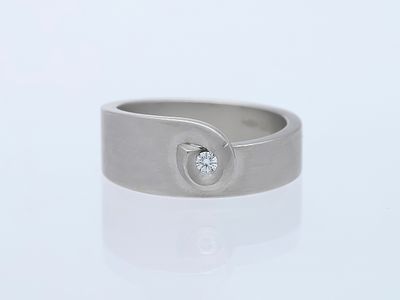 Niessing Ring with Diamond 950 Platinum. Product Description: 
Brand: Niessing 
Material: 