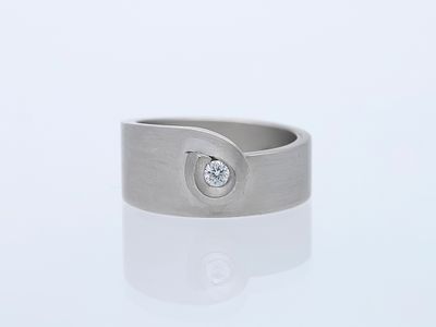 Niessing Ring with Diamond 950 Platinum. Product Description: 
Brand: Niessing 
Material: 