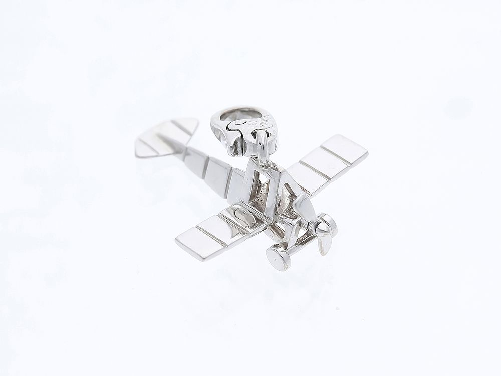 vintage Cartier pendant airplane 750 white gold 18 carat Cartier certificate original case. Produ 