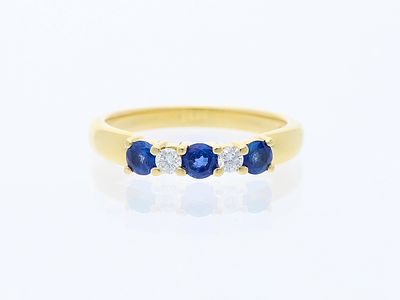 Tiffany & Co. Ring 0,56 ct. Diamonds, Sapphires 750 Gold, original invoice and fabric bag. Produc 