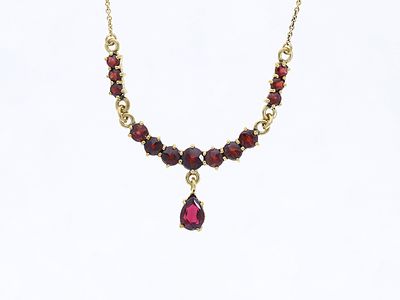 Collier 3,00 ct. Garnets 333 Yellow gold 8 kt. Product Description: 
Material: Yellow gold 