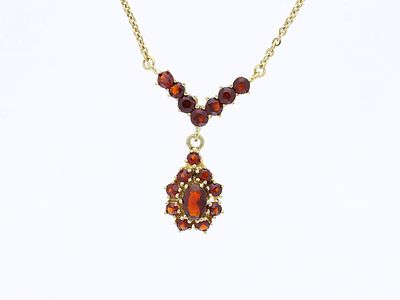 Collier 2,50 ct. Garnets 333 Yellow gold 8 kt. Product Description: 
Material: Yellow gold 