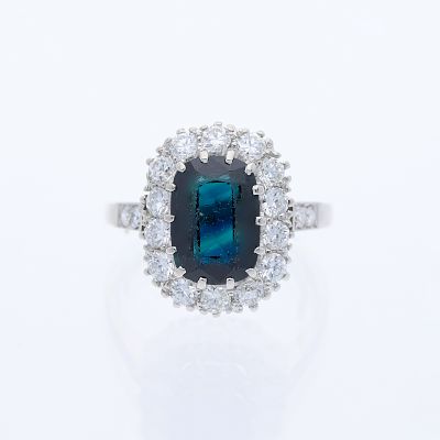 Ring 3,00 ct. Sapphire, Diamonds 950 Platinum. Product Description: 
Material: Platinum 