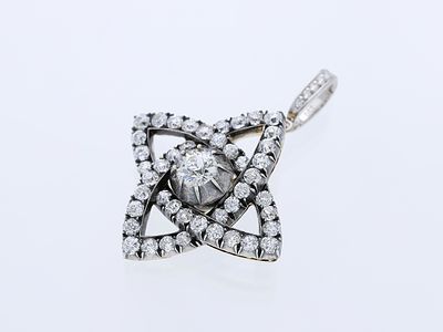 Anh&auml;nger 3,80 ct. Diamanten 750 Gold / 18 Karat. Artikelbeschreibung: 
Material: Gelbgold 