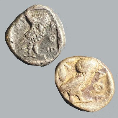 A Lot of 2 Silver Drachms of Athena, 4th century BCE. 4.25 and 4.18 grs. Obv: Head of Athena to 