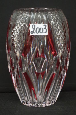 VAL SAINT LAMBERT - Mooie vaas in handgeslepen kristal - Gesigneerd - Rood - PIECE UNIQUE - H: 24 cm