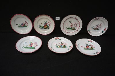 STRASBOURG - 7 mooie XIX eewse borden - Handgeschilderde Chinoiserie decors - Diameter : ca. 23 cm