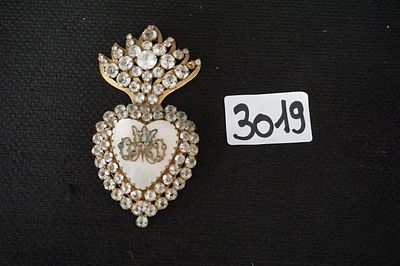 ancient relic "EX VOTO SACRO CUORE" - with mother of pearl and crystal - H: 9.5 cm
Antique Ex