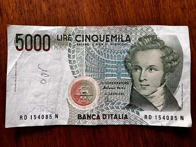 Italy 5000 Lire Banknote – Vincenzo Bellini – Bank of Italy – 1985 Decree – RD 154085 N
. Italia