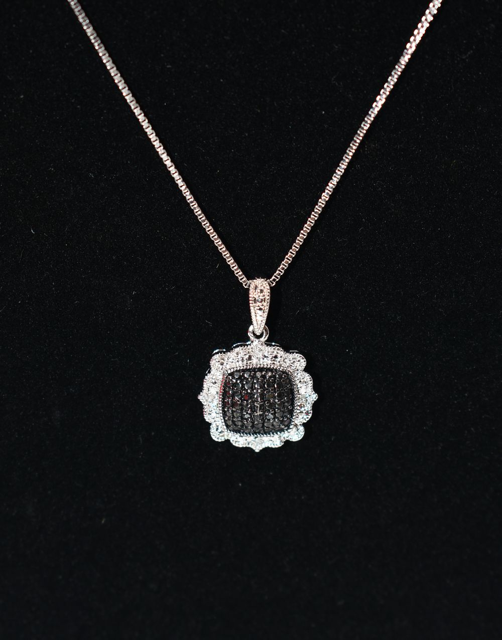 Dizzy Creek Estate Sales | Fall for Treasures – A Curated Autumn Auction