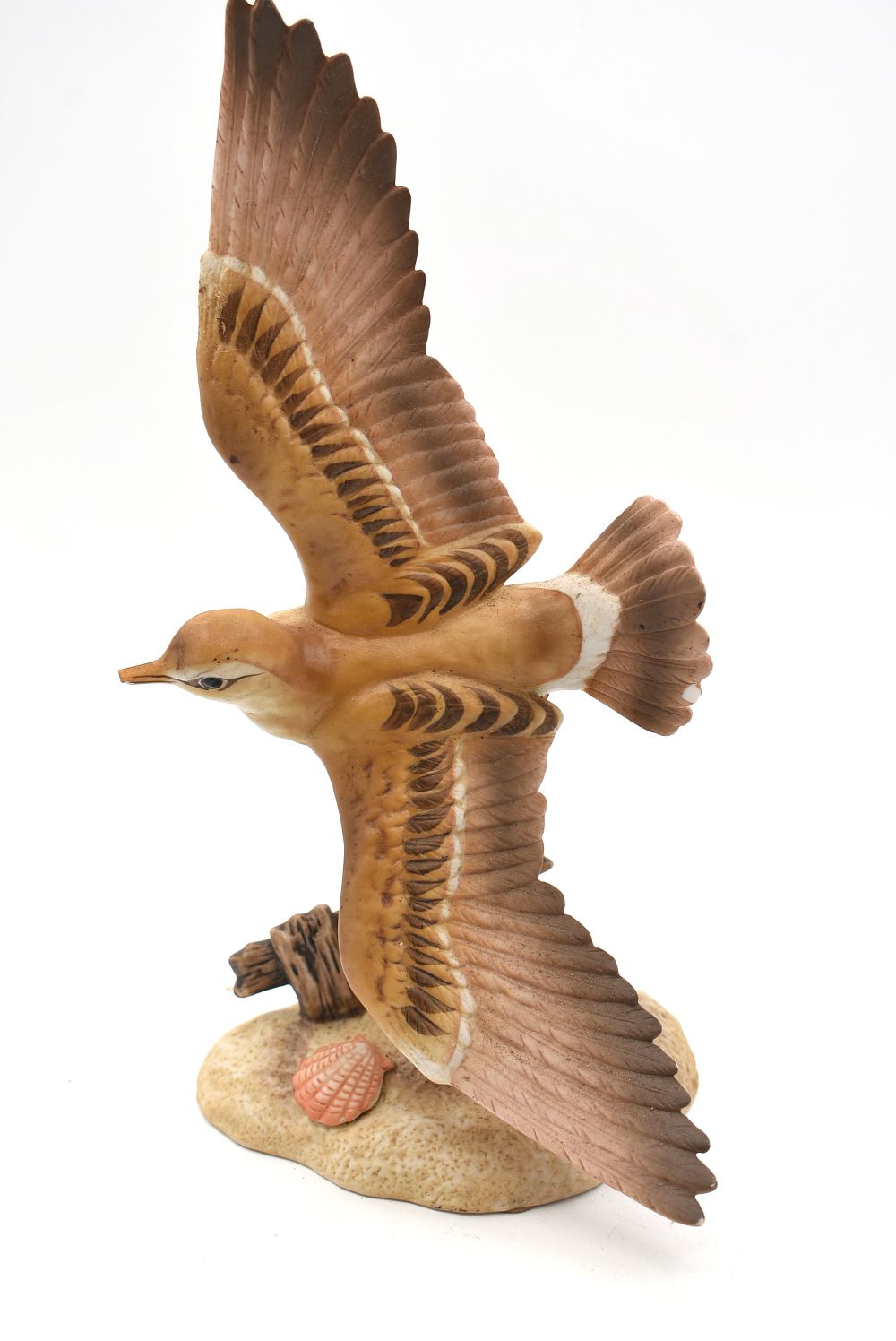 HOMCO Masterpiece Porcelain 1986 Sandpiper Bird Figurine. A single brown, beige, and white 