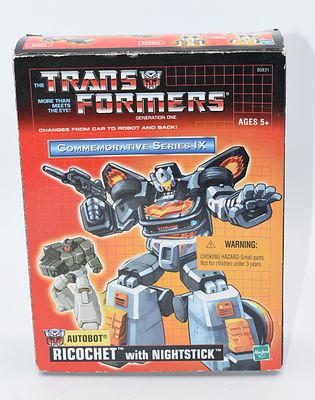 Hasbro Transformers G1 Commemorative Series IX Autobot Ricochet with Nightstick Reissue Action 
